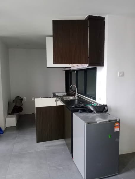 Kondominium untuk Dijual di Empire Damansara (Empire SOHO 2) - Raymond Lai - Kitchen - PropertyGuru.com.my
