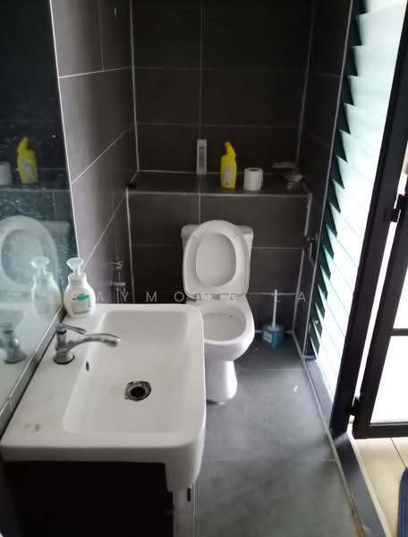 Kondominium untuk Dijual di Empire Damansara (Empire SOHO 2) - Raymond Lai - Bathroom - PropertyGuru.com.my