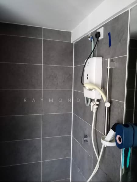 Kondominium untuk Dijual di Empire Damansara (Empire SOHO 2) - Raymond Lai - Bathroom - PropertyGuru.com.my