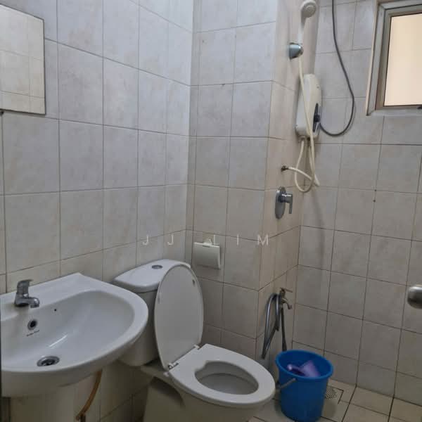 Servis Apartment untuk Disewa di Millennium Place @ Millennium Square - JJ Lim - Bathroom - PropertyGuru.com.my