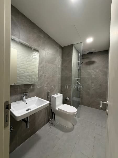 Servis Apartment untuk Disewa di Quinn Residence - Ivan Hoh - Bathroom - PropertyGuru.com.my