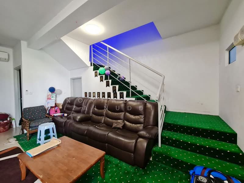 Terraced House for Sale in Kuala Selangor (Selangor) - NORFADILAH ZAINUDDIN - Living Room - PropertyGuru.com.my