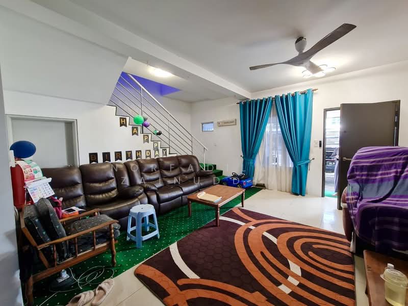 Terraced House for Sale in Kuala Selangor (Selangor) - NORFADILAH ZAINUDDIN - Living Room - PropertyGuru.com.my