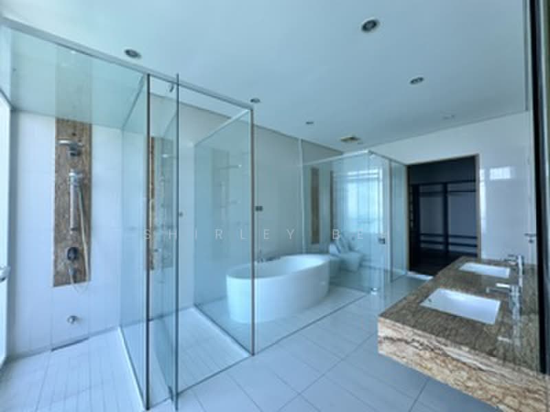 Kondominium untuk Disewa di 8 Gurney (The Shore Condominium) - Shirley Beh - Bathroom - PropertyGuru.com.my
