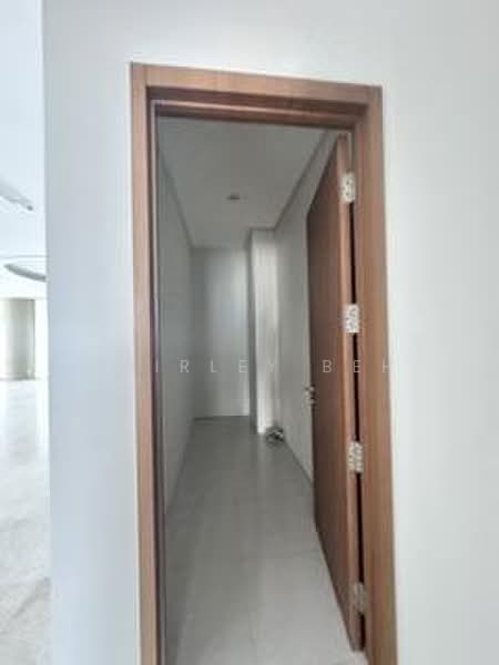 Kondominium untuk Disewa di 8 Gurney (The Shore Condominium) - Shirley Beh - Corridor - PropertyGuru.com.my