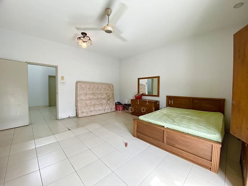 2-storey Terraced House for Sale in Bandar Seri Coalfields (Sungai Buloh) - NORFADILAH ZAINUDDIN - Bedroom - PropertyGuru.com.my
