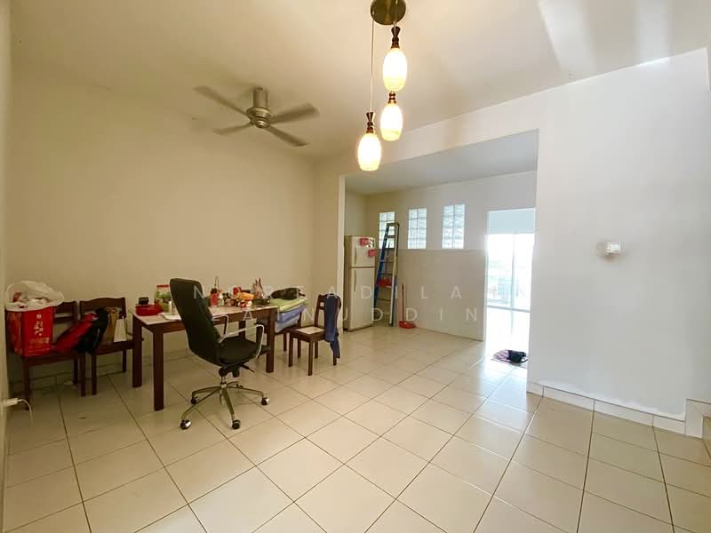 2-storey Terraced House for Sale in Bandar Seri Coalfields (Sungai Buloh) - NORFADILAH ZAINUDDIN - Dining Room - PropertyGuru.com.my