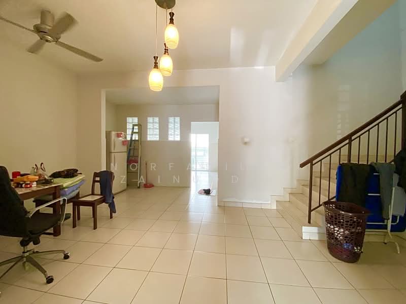 2-storey Terraced House for Sale in Bandar Seri Coalfields (Sungai Buloh) - NORFADILAH ZAINUDDIN - Living Room - PropertyGuru.com.my