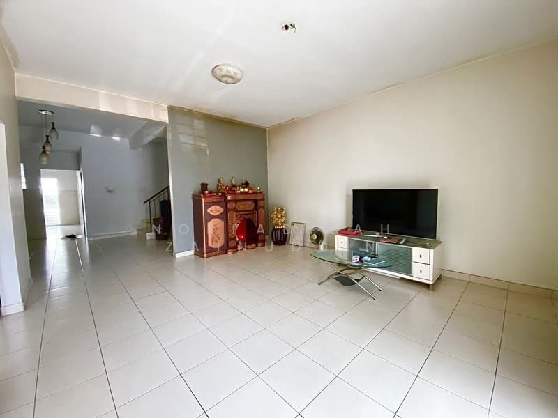 2-storey Terraced House for Sale in Bandar Seri Coalfields (Sungai Buloh) - NORFADILAH ZAINUDDIN - Living Room - PropertyGuru.com.my
