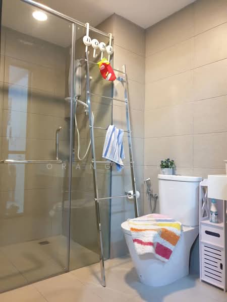 Servis Apartment untuk Disewa di EkoCheras Service Residences - Orange Lim - Bathroom - PropertyGuru.com.my