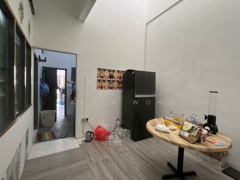 Rumah Teres 1 Tingkat untuk Dijual di Taman Sentosa (Johor Bahru) - Calvin Wong - Kitchen - PropertyGuru.com.my