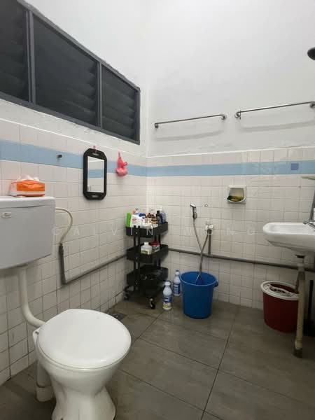 Rumah Teres 1 Tingkat untuk Dijual di Taman Sentosa (Johor Bahru) - Calvin Wong - Bathroom - PropertyGuru.com.my