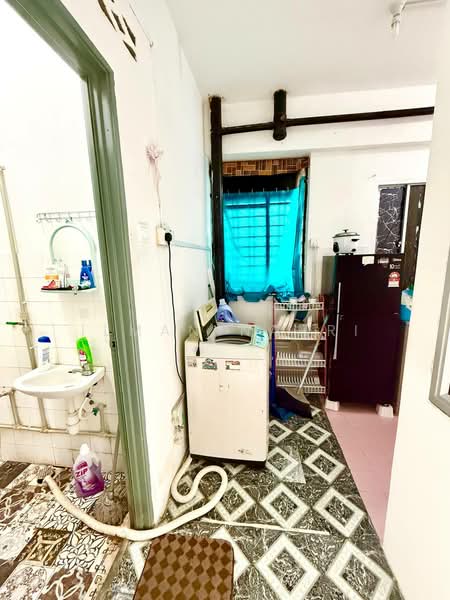 Apartment for Sale at Taman Bukit Mutiara - Ilman Nahri - Kitchen - PropertyGuru.com.my