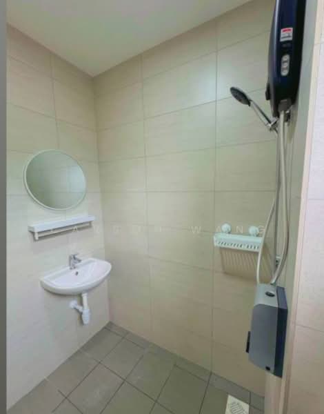 Kondominium untuk Dijual di Lakefront Residence - Carson Wang - Bathroom - PropertyGuru.com.my
