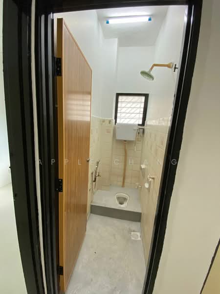 Rumah Teres 2 Tingkat untuk Disewa di Usj 6 (Subang Jaya) - Apple Chang - Bathroom - PropertyGuru.com.my