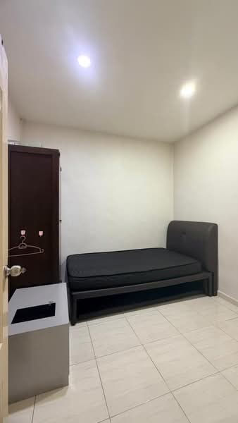 Rumah Teres 1 Tingkat untuk Dijual di Permas Jaya (Johor) - Hong . - Bedroom - PropertyGuru.com.my