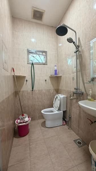 Rumah Teres 1 Tingkat untuk Dijual di Permas Jaya (Johor) - Hong . - Bathroom - PropertyGuru.com.my