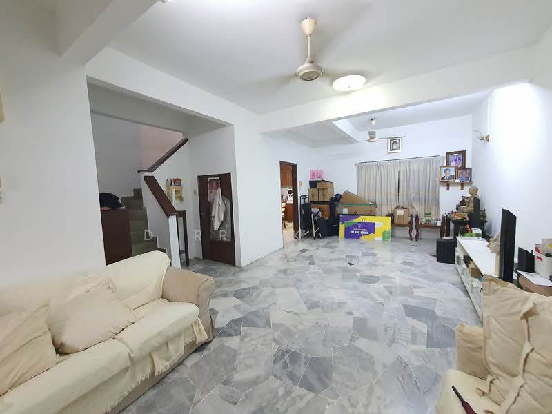 Rumah Teres untuk Dijual di Usj 4 (Subang Jaya) - Derrick Lee - Living Room - PropertyGuru.com.my