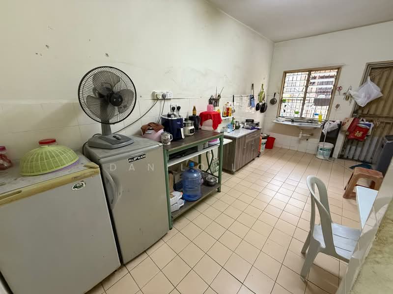 2-storey Terraced House for Sale in Bandar Damai Perdana (Cheras) - Danilo Lim - Kitchen - PropertyGuru.com.my