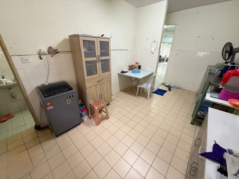 2-storey Terraced House for Sale in Bandar Damai Perdana (Cheras) - Danilo Lim - Kitchen - PropertyGuru.com.my