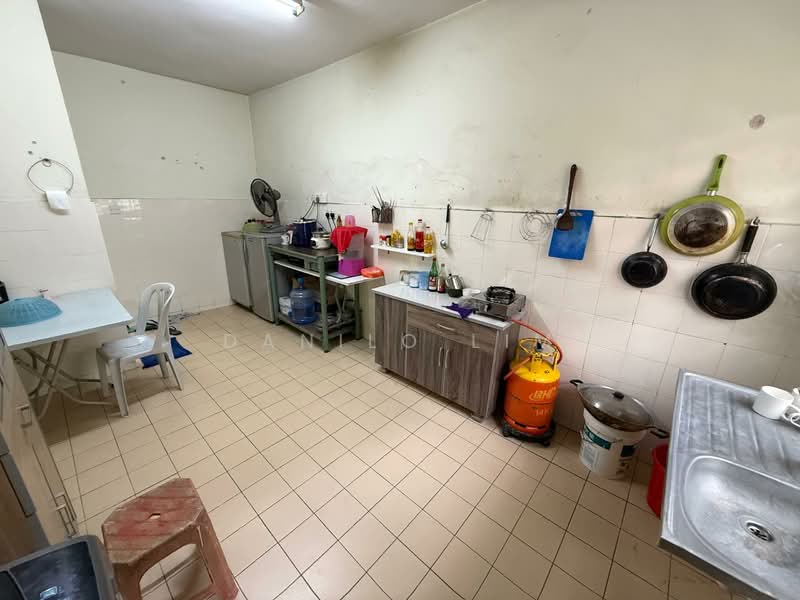 2-storey Terraced House for Sale in Bandar Damai Perdana (Cheras) - Danilo Lim - Kitchen - PropertyGuru.com.my