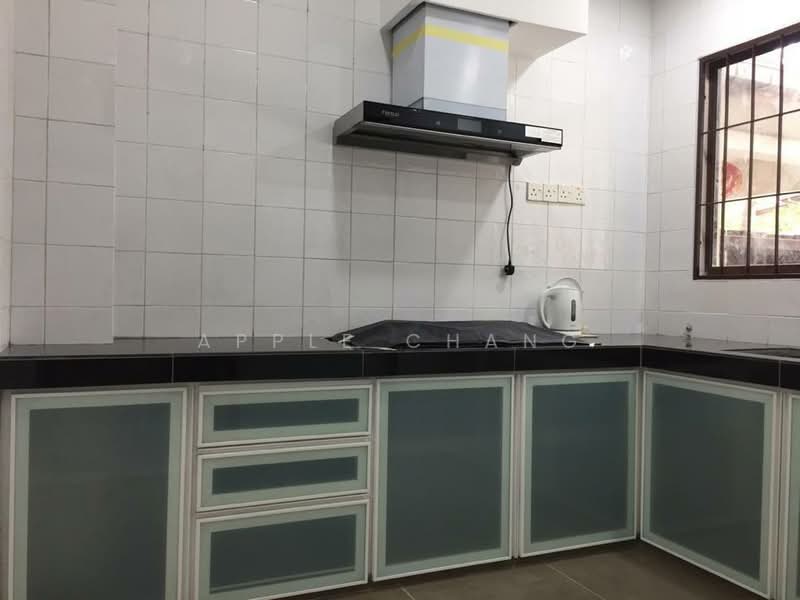 Semi-Detached House for Rent in Shah Alam (Selangor) - Apple Chang - Kitchen - PropertyGuru.com.my