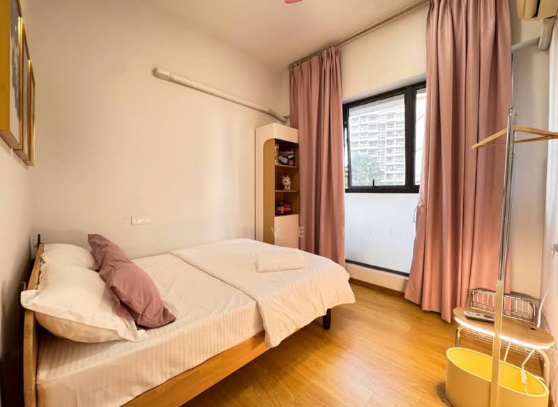 Condominium for Sale at Bay Point @ Country Garden Danga Bay - Genieve Hii - Bedroom - PropertyGuru.com.my