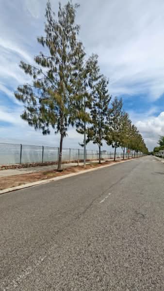Rumah Berkembar untuk Dijual di Ujong Pasir (Melaka) - Tess Tan - Exterior - PropertyGuru.com.my