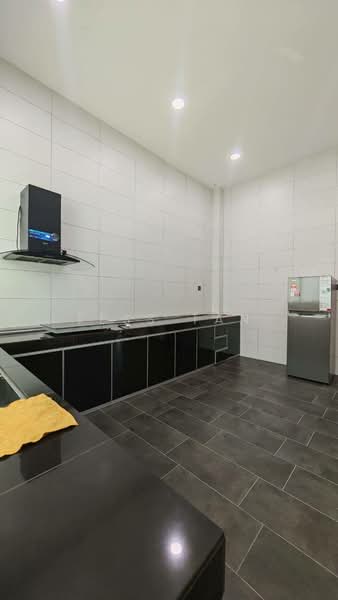 Rumah Berkembar untuk Dijual di Ujong Pasir (Melaka) - Tess Tan - Kitchen - PropertyGuru.com.my