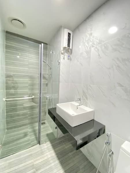Service Residence for Rent at Emporis - Angel Foo - Bathroom - PropertyGuru.com.my