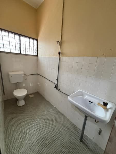2-storey Terraced House for Sale in Johor Bahru (Johor) - Andy Cheah - Bathroom - PropertyGuru.com.my