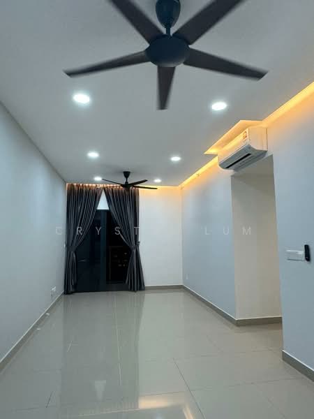 Servis Apartment untuk Disewa di M Luna - Crystal Lum - Living Room - PropertyGuru.com.my