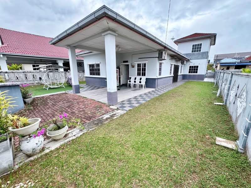 Bungalow for Sale in Taman Tuanku Jaafar (Sungai Gadut) - Herman Sazwan Nor Rahim - Exterior - PropertyGuru.com.my