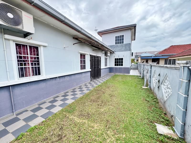 Bungalow for Sale in Taman Tuanku Jaafar (Sungai Gadut) - Herman Sazwan Nor Rahim - Exterior - PropertyGuru.com.my