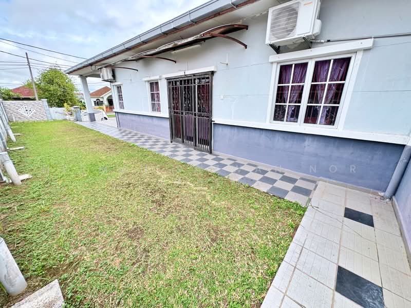 Bungalow for Sale in Taman Tuanku Jaafar (Sungai Gadut) - Herman Sazwan Nor Rahim - Exterior - PropertyGuru.com.my