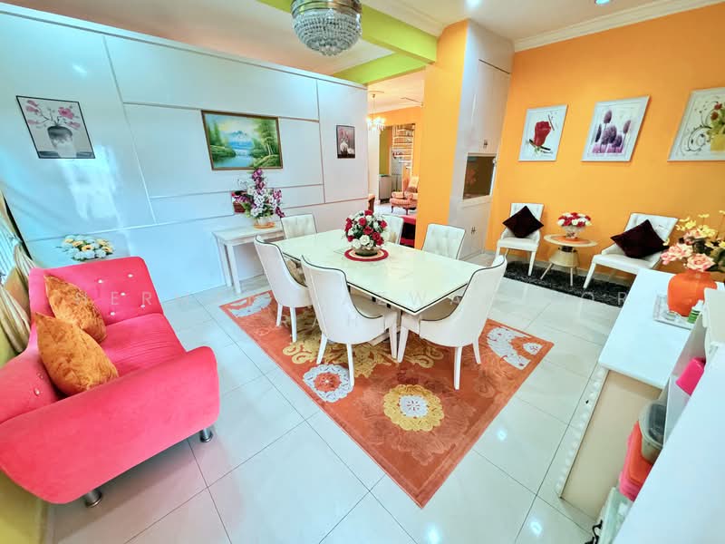 Bungalow for Sale in Taman Tuanku Jaafar (Sungai Gadut) - Herman Sazwan Nor Rahim - Dining Room - PropertyGuru.com.my