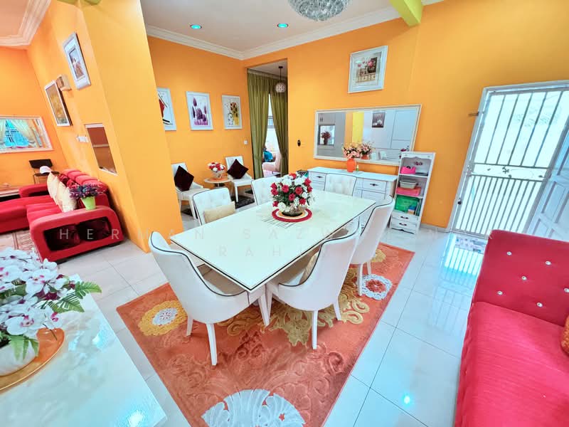 Bungalow for Sale in Taman Tuanku Jaafar (Sungai Gadut) - Herman Sazwan Nor Rahim - Dining Room - PropertyGuru.com.my
