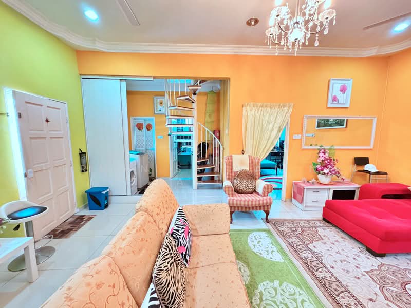 Bungalow for Sale in Taman Tuanku Jaafar (Sungai Gadut) - Herman Sazwan Nor Rahim - Living Room - PropertyGuru.com.my