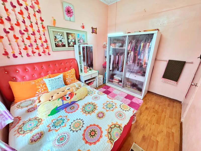 Bungalow for Sale in Taman Tuanku Jaafar (Sungai Gadut) - Herman Sazwan Nor Rahim - Bedroom - PropertyGuru.com.my