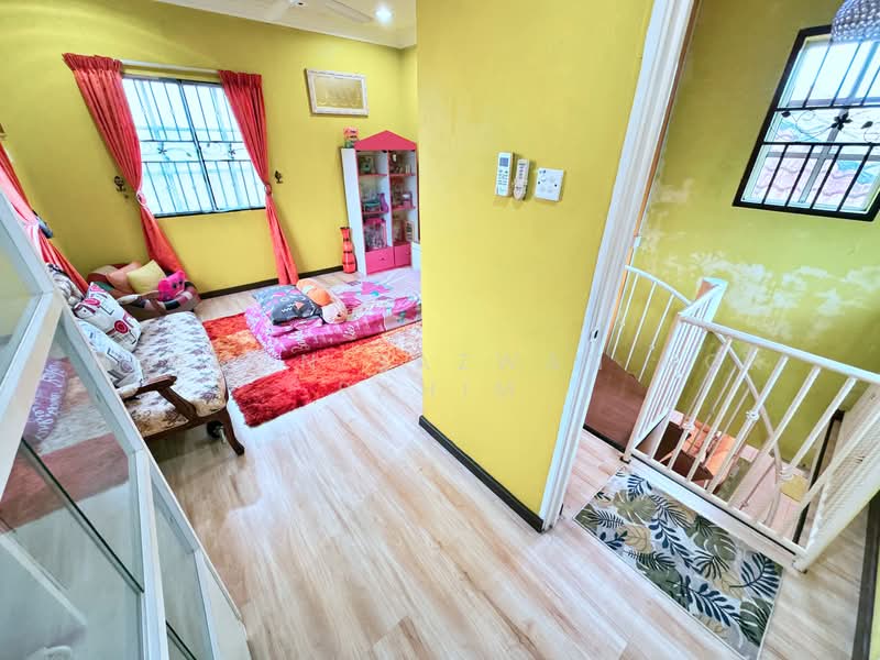 Bungalow for Sale in Taman Tuanku Jaafar (Sungai Gadut) - Herman Sazwan Nor Rahim - Bedroom - PropertyGuru.com.my
