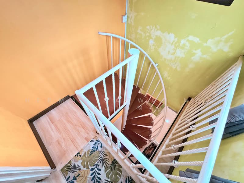 Bungalow for Sale in Taman Tuanku Jaafar (Sungai Gadut) - Herman Sazwan Nor Rahim - Stair - PropertyGuru.com.my