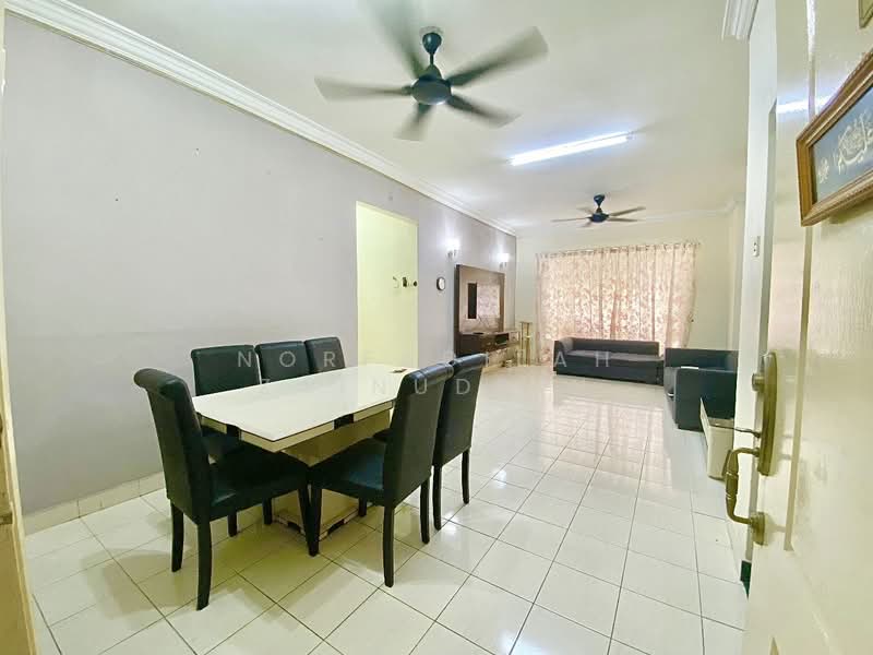 Condominium for Sale at Astana Putra - NORFADILAH ZAINUDDIN - Living Room - PropertyGuru.com.my