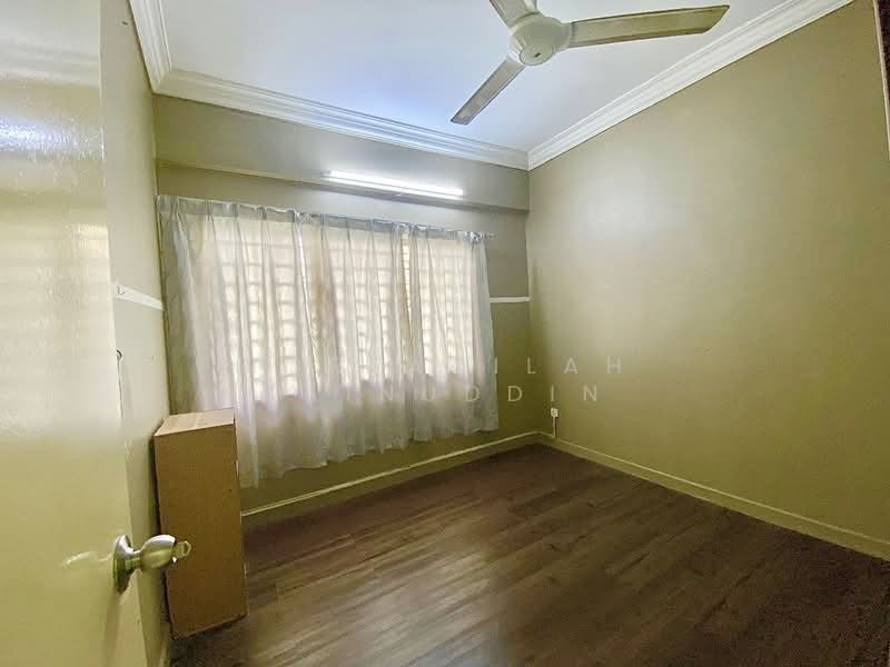 Condominium for Sale at Astana Putra - NORFADILAH ZAINUDDIN - Bedroom - PropertyGuru.com.my
