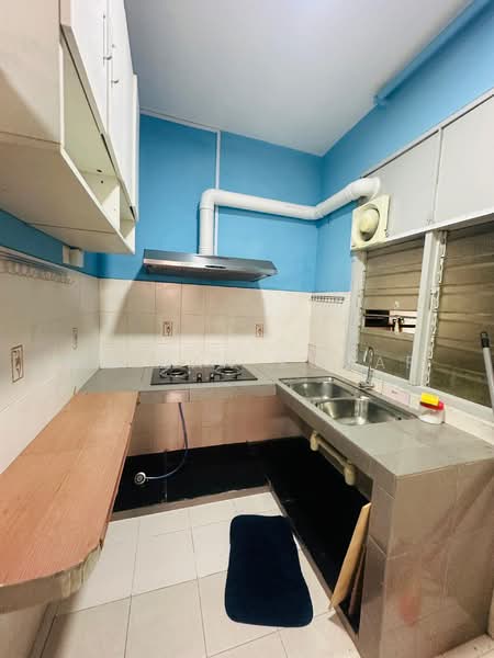 Apartment for Rent at Villa Krystal @ Bandar Selesa Jaya - Mathan Kumar - Kitchen - PropertyGuru.com.my