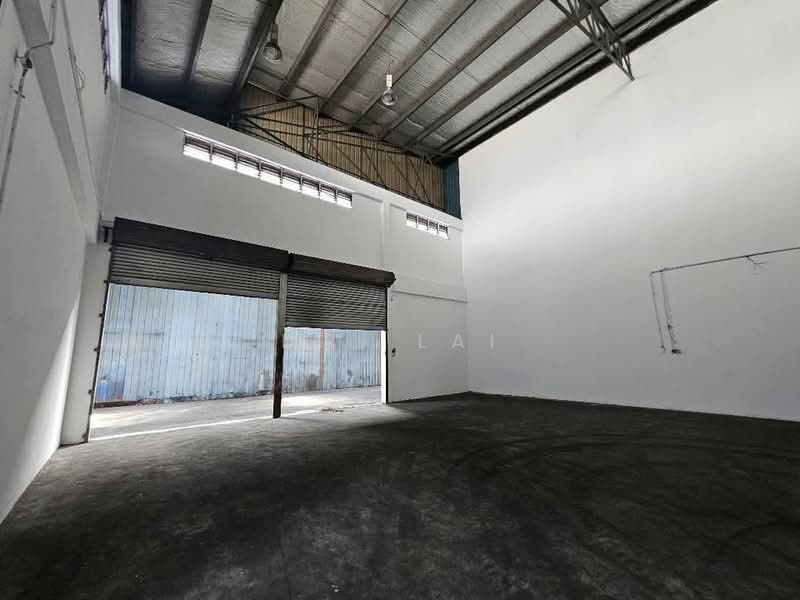 Warehouse for Rent in Taman Perindustrian Puchong (Puchong) - Mr. Lai - Interior - PropertyGuru.com.my