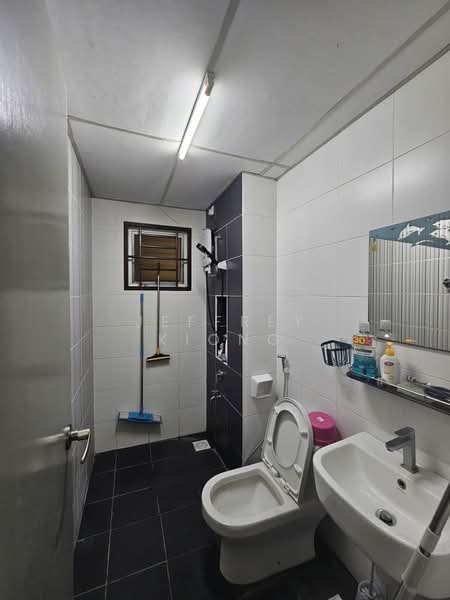 Servis Apartment untuk Dijual di D'Tasek Residences (Tasek Impian) - Jeffrey Kiong - Bathroom - PropertyGuru.com.my