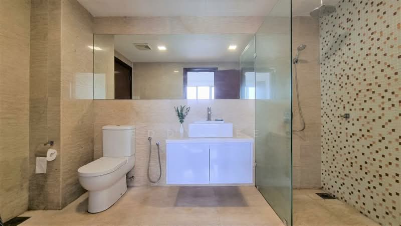 Servis Apartment untuk Disewa di Regalia Residence - Eddy Lee - Bathroom - PropertyGuru.com.my
