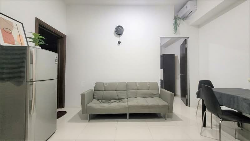 Servis Apartment untuk Disewa di Regalia Residence - Eddy Lee - Living Room - PropertyGuru.com.my
