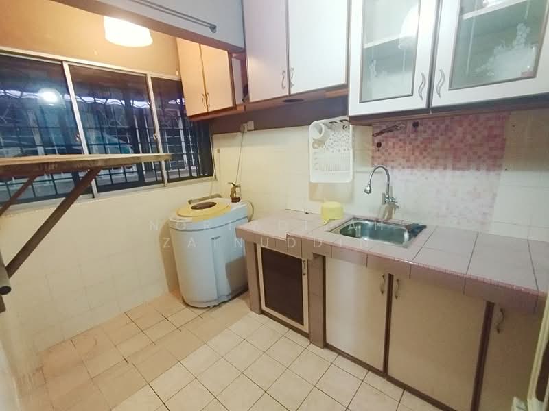 Pangsapuri untuk Dijual di saujana apartment - NORFADILAH ZAINUDDIN - Kitchen - PropertyGuru.com.my