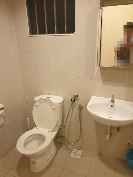 Servis Apartment untuk Dijual di SetiaWalk - Jenson Low - Bathroom - PropertyGuru.com.my